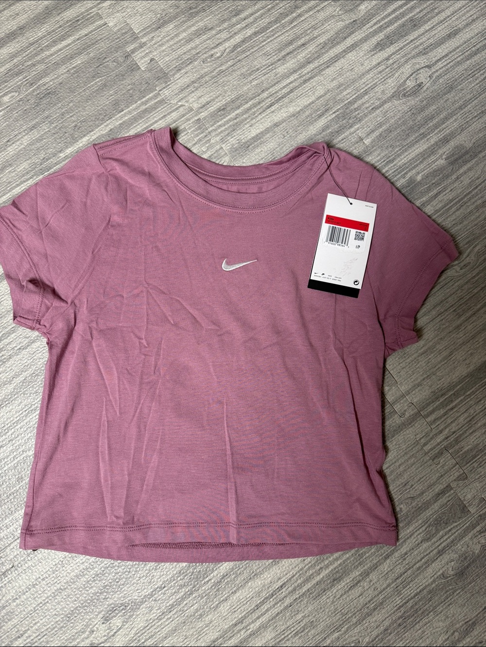 NWT Nike Dusty Lavender Short Sleeve Crewneck Tee with Size L